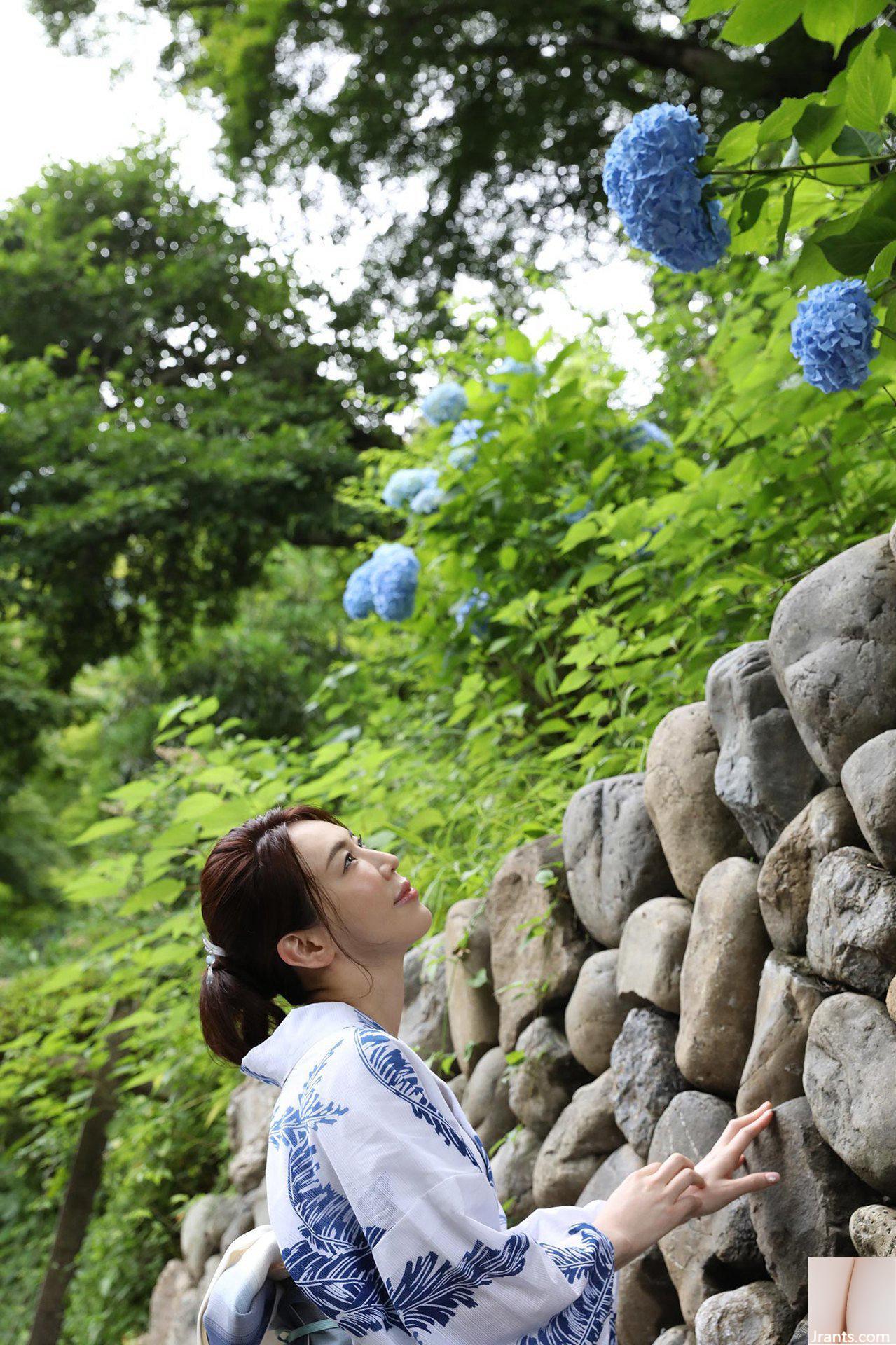 Kazuko Iwamoto – Bộ sưu tập ảnh hậu kỹ thuật số hàng tuần “Ikanai Traveling” Set-02 (28P) - Ảnh 16