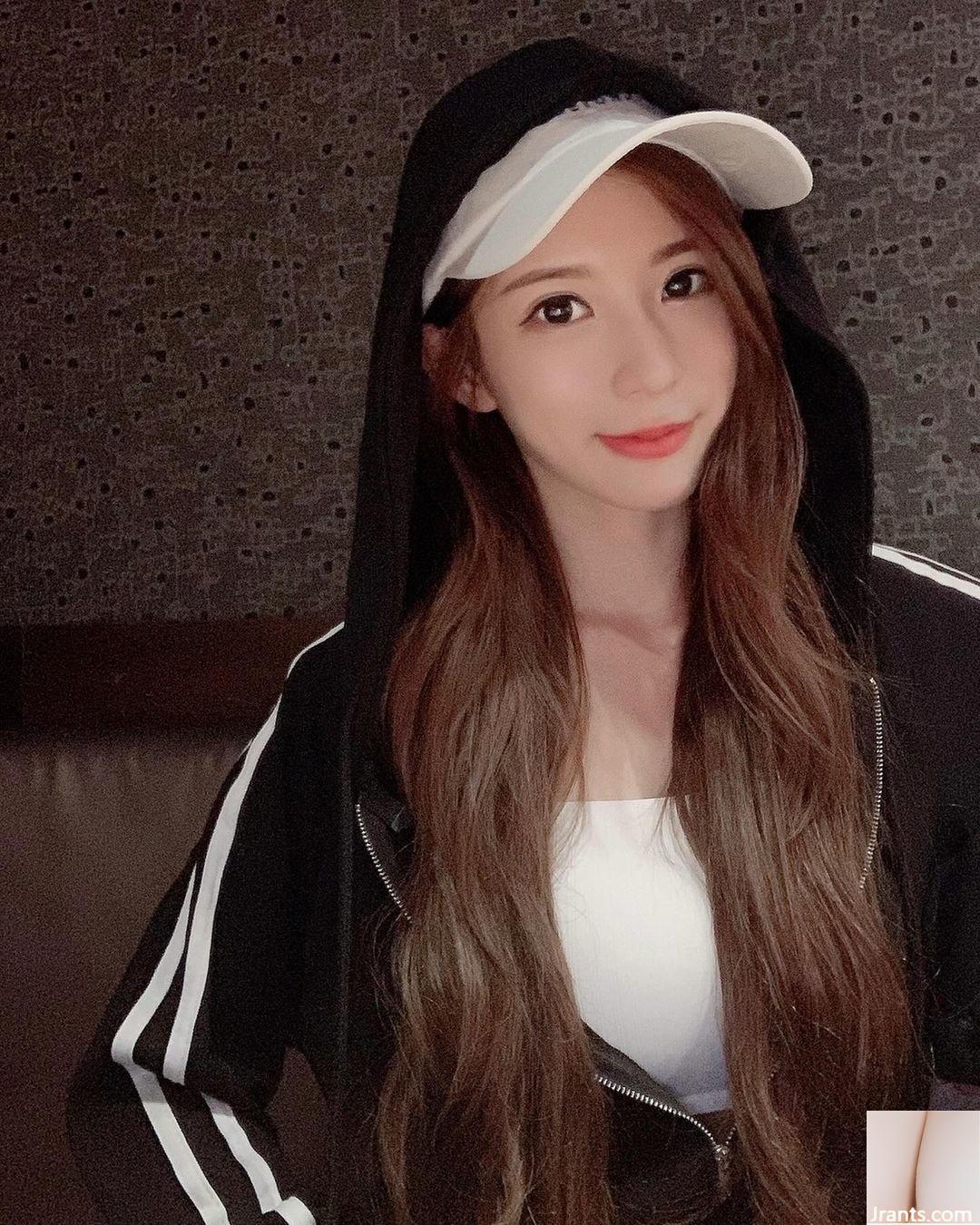 “Li Yan” có vòng eo với bộ ngực căng tròn và tư thế quyến rũ, nóng bỏng đến mức phá vỡ các bảng xếp hạng (10P) - Ảnh 9