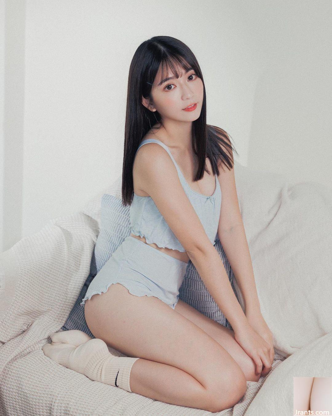 Cô gái xinh đẹp “Baha” khoe tư thế gợi cảm và nụ cười ngọt ngào khiến người hâm mộ râm ran (10P) - Ảnh 10