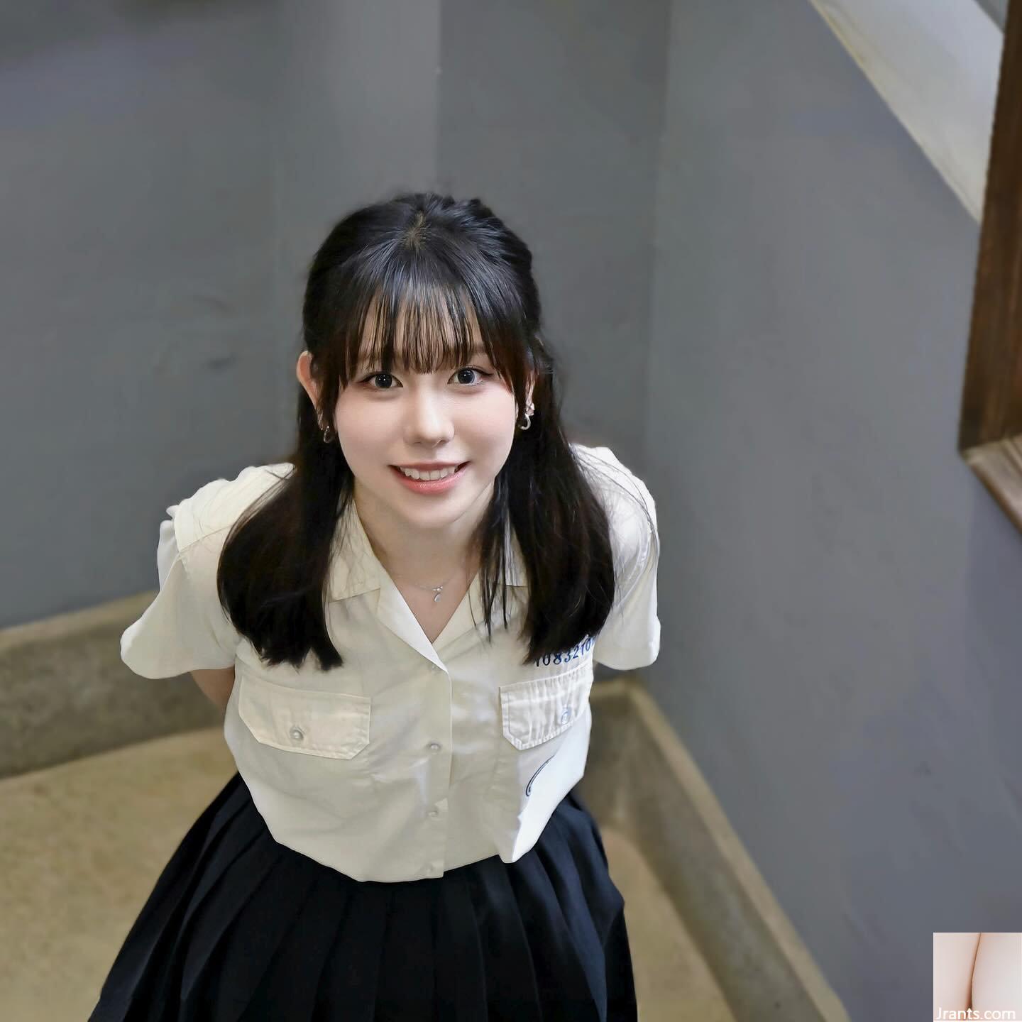 Cô gái xinh đẹp tươi tắn “cpyy” có nụ cười ngọt ngào và đôi mắt điện hút hồn và quyến rũ (10P) - Ảnh 3