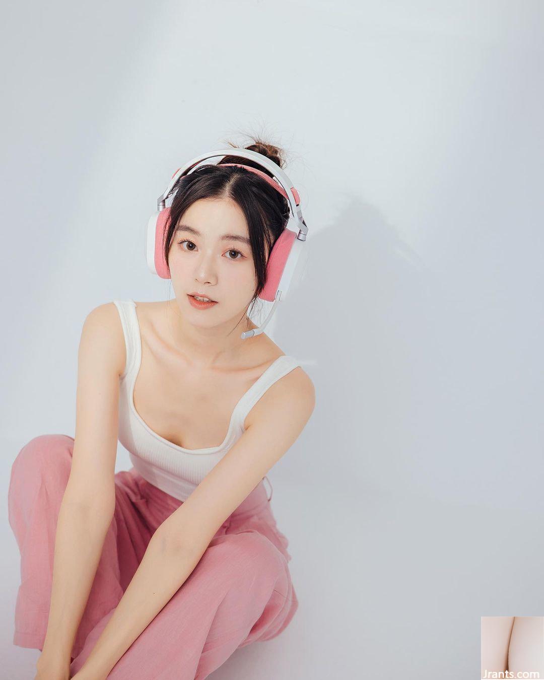 “Jiujiu” có khuôn mặt ngọt ngào và khí chất quyến rũ khiến người ta mê mẩn! (10P) - Ảnh 10