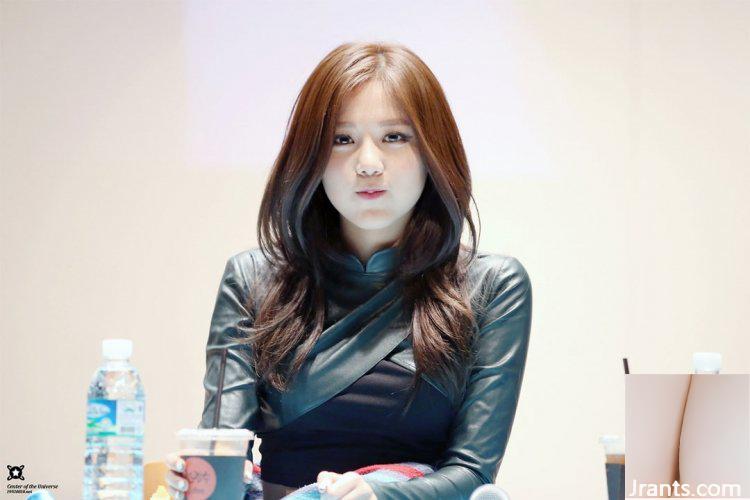 Hyejeong AOA Nữ ca sĩ chính siêu thẳng thắn, xinh đẹp và gợi cảm (24P) - Ảnh 14