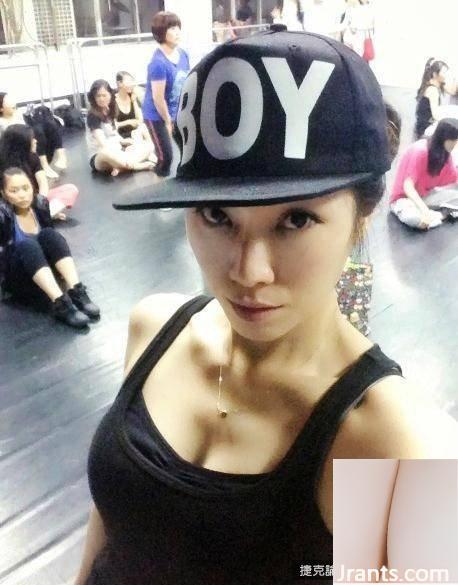 Kimiko cởi cúc quần, cởi bỏ nội y nóng bỏng và bắt mắt (39P) - Ảnh 27