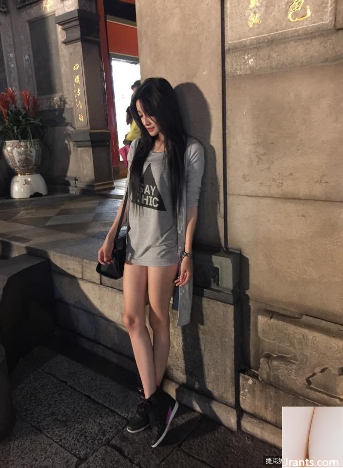 Thân hình của hot girl chân dài Aizang quá phản khoa học (41P) - Ảnh 2