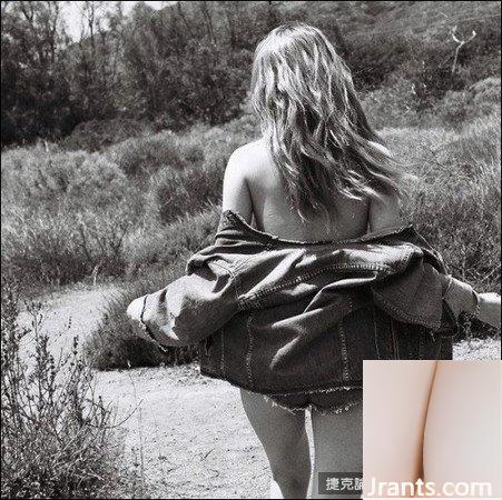 Tạp chí “APLUS”~HyunA cởi bỏ nội y! Nam bán cầu + lộ mông tươi tắn (30P) - Ảnh 11