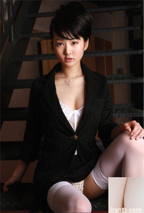 Cám dỗ dưới bộ đồng phục(20P) - Ảnh 13