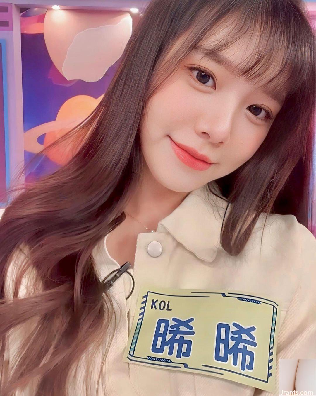 Đường cong gợi cảm hình chữ S của hot girl “Xi Xi” hút mắt đến mức sẽ quyến rũ bạn (10P - Ảnh 10