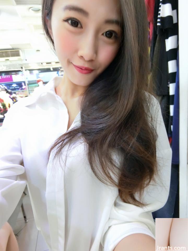 Khí chất ngọt ngào Madou ~ Huahuaer (Huamilu) ~ khoe rãnh sâu gợi cảm trước xe khiến ai cũng phải bơm máu (43P) - Ảnh 10