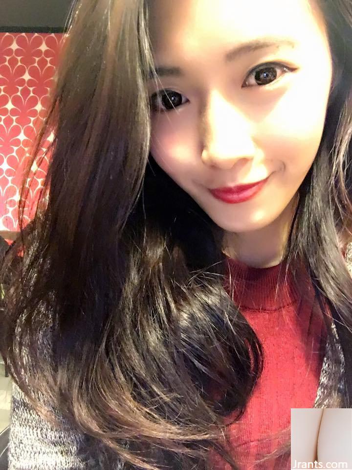 Khí chất ngọt ngào Madou ~ Huahuaer (Huamilu) ~ khoe rãnh sâu gợi cảm trước xe khiến ai cũng phải bơm máu (43P) - Ảnh 17