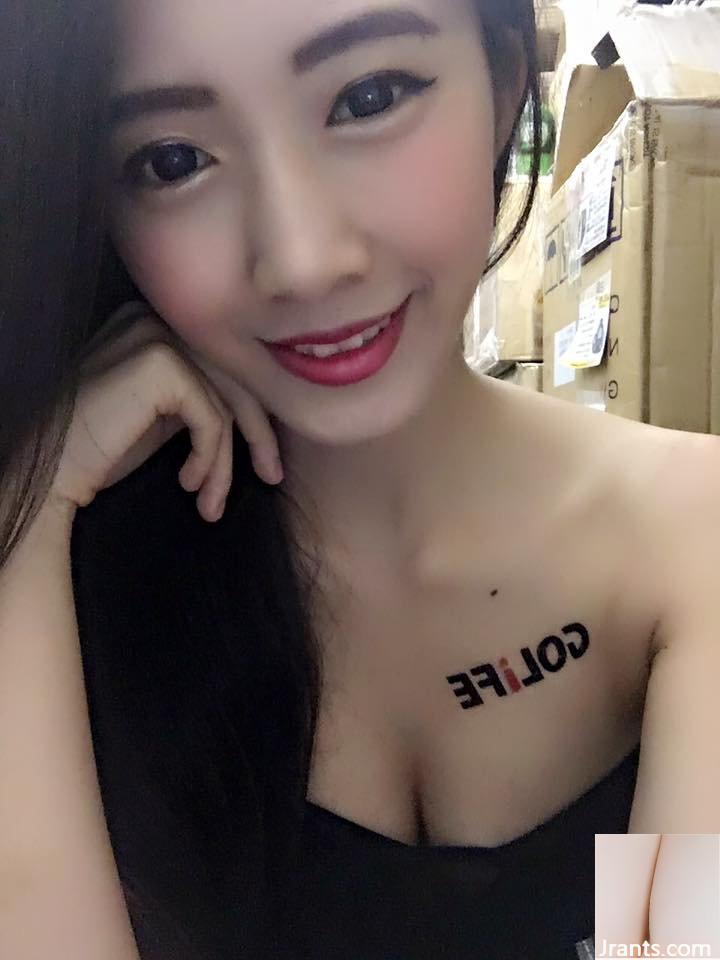 Khí chất ngọt ngào Madou ~ Huahuaer (Huamilu) ~ khoe rãnh sâu gợi cảm trước xe khiến ai cũng phải bơm máu (43P) - Ảnh 2