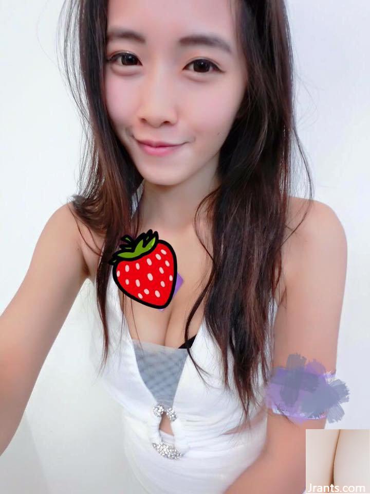 Khí chất ngọt ngào Madou ~ Huahuaer (Huamilu) ~ khoe rãnh sâu gợi cảm trước xe khiến ai cũng phải bơm máu (43P) - Ảnh 6