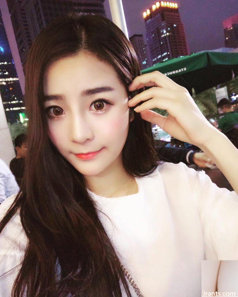 Hot girl Thâm Quyến với đôi mắt điện ~Verona Xie Zhewei ~ selfie với bộ ngực nhỏ và khe hở hơi lộ ra ngoài rất bắt mắt (35P) - Ảnh 5
