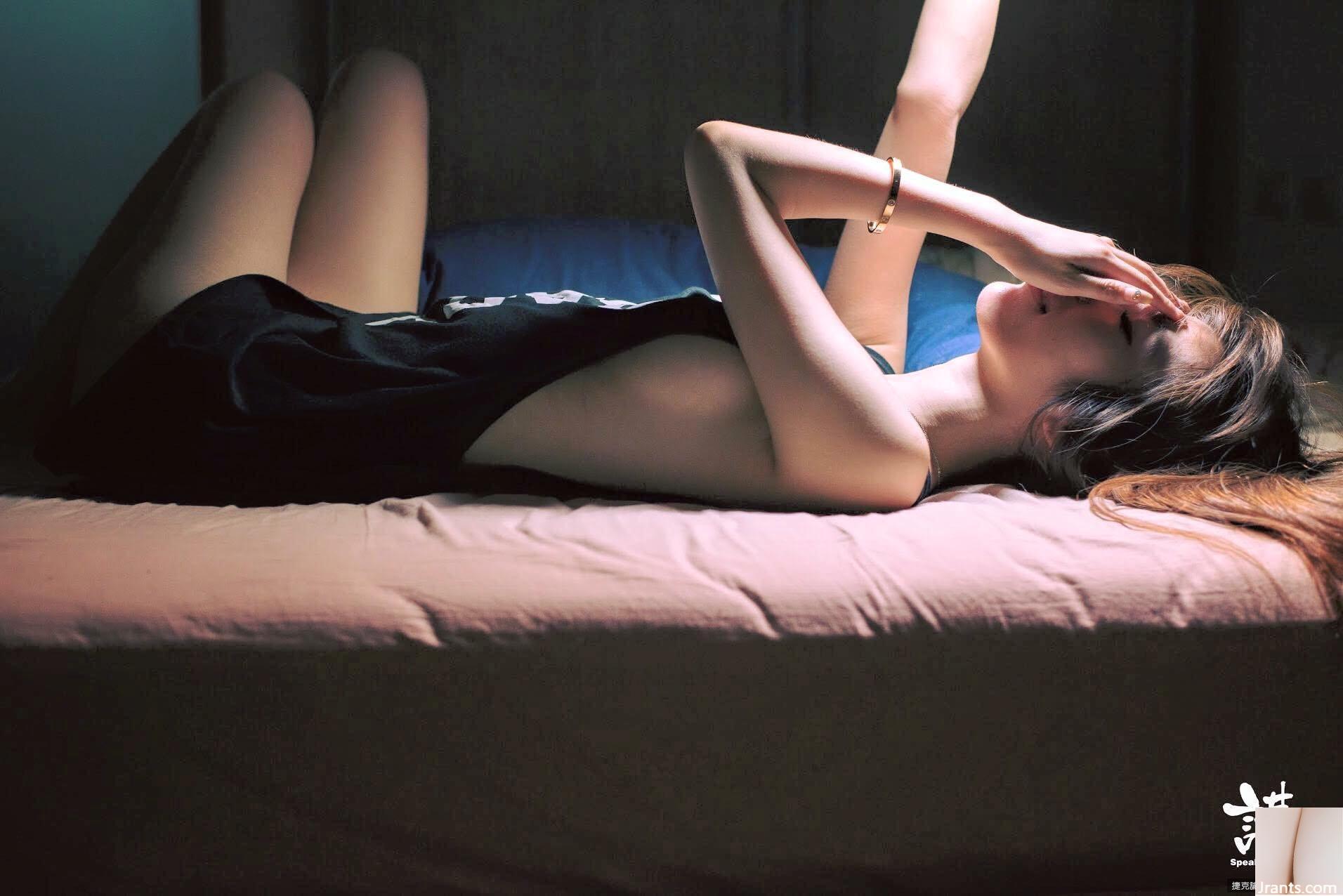 Cô gái xinh đẹp Vickybaby Vicky (Liu Ziyu) chia sẻ ảnh bikini gợi cảm (42P - Ảnh 19