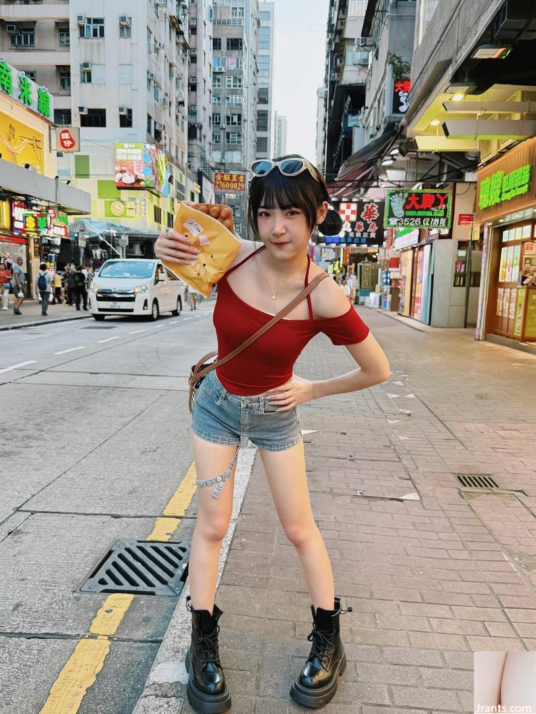 Sự kết hợp hoàn hảo giữa khí chất “Yixi” và dáng người gợi cảm (10P)