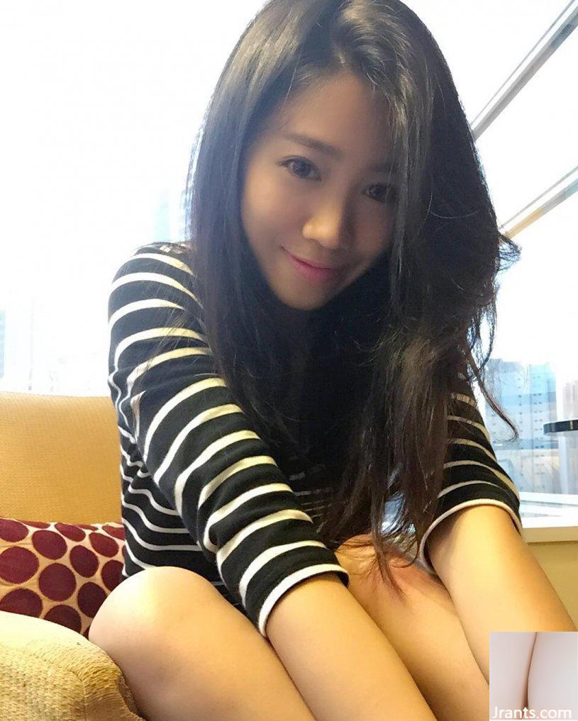 Cô gái ngọt ngào trong nắng với đôi chân thẳng đẹp ~ Tiffany Chu ~ dáng chuẩn trong bộ bikini + vòng eo rắn nước lộn ngược (41P) - Ảnh 17