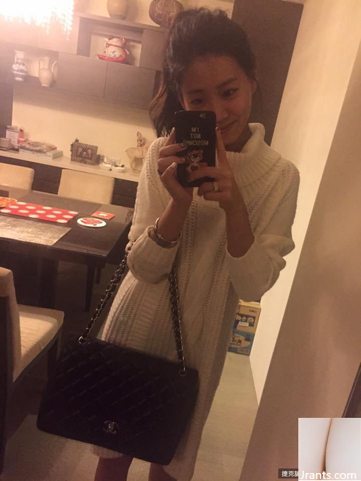 Cô gái ngọt ngào trong nắng với đôi chân thẳng đẹp ~ Tiffany Chu ~ dáng chuẩn trong bộ bikini + vòng eo rắn nước lộn ngược (41P) - Ảnh 31