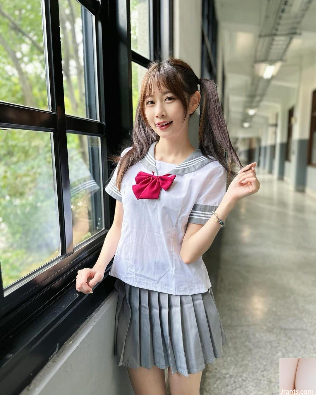 Hot girl “Dolly Dolly” sở hữu thân hình bắt mắt, trắng trẻo, dịu dàng khiến người ta không thể chịu nổi những cảnh quay quyến rũ (10P) - Ảnh 2