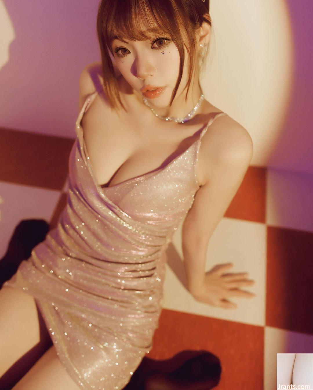 Diễn viên lồng tiếng Đài Loan “Doll” khoe đường cong gợi cảm và chảy nước dãi mũi! Rãnh sâu nóng đến mức bật ra ngoài (10P) - Ảnh 10