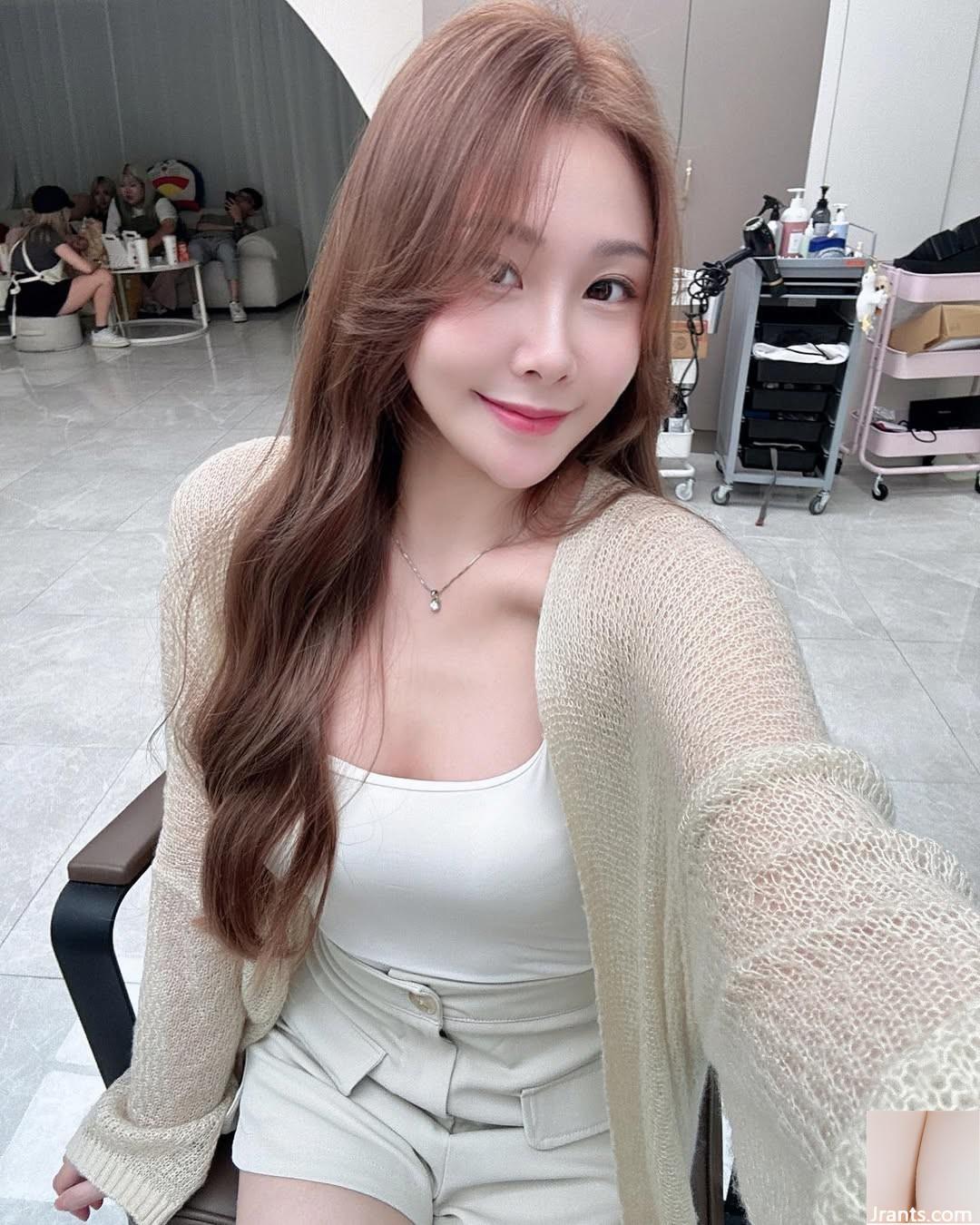 “Zi ning” sở hữu gương mặt xinh đẹp và thân hình nóng bỏng khiến người nhìn say đắm (10P) - Ảnh 9