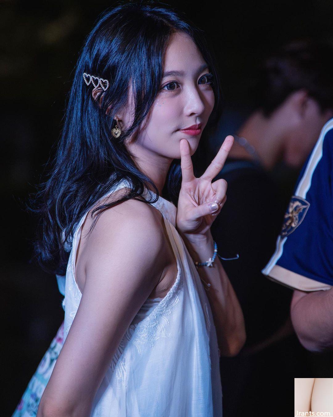 Hot girl cổ vũ “Zhang Yawei” có khuôn mặt thanh tú … và nụ cười nhẹ khiến tim cô đập mạnh hơn (10P) - Ảnh 9