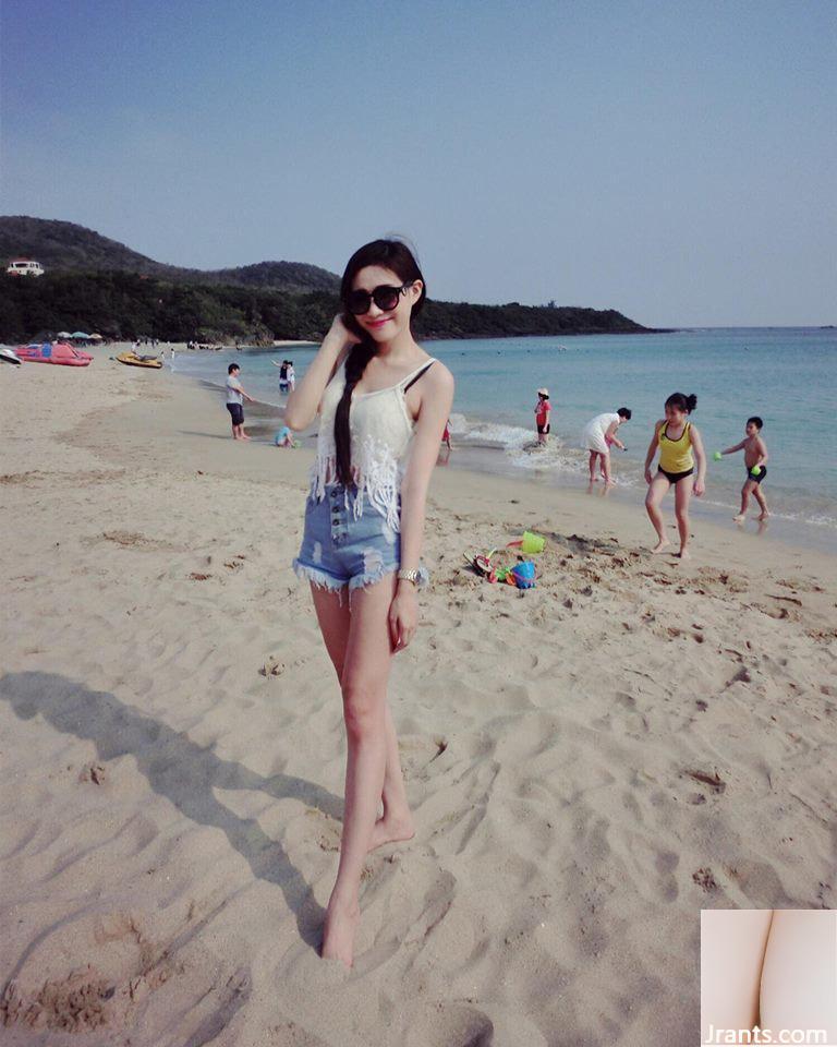 Người mẫu trẻ gợi cảm ngực C ~ Guai Huang Weiwei ~ Chỉ mặc quần lót và đồ lót trong bồn tắm, cặp mông trắng nõn soi gương (28P) - Ảnh 23