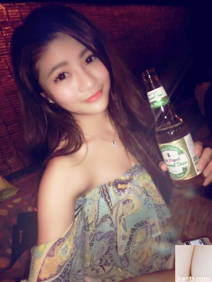 ~Momo Maomao~Kenting mặc bộ bikini trắng khoét lỗ nắng và bắt mắt - Ảnh 13