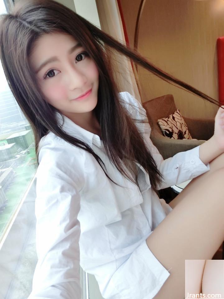 ~Momo Maomao~Kenting mặc bộ bikini trắng khoét lỗ nắng và bắt mắt - Ảnh 7