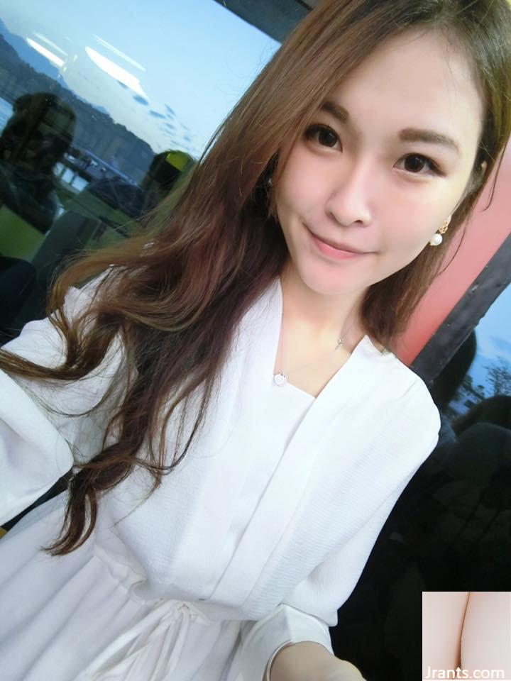 Y tá xinh đẹp ~ Feifei ~ khoe vòng eo gợi cảm trong chiếc quần jean siêu ngắn - Ảnh 26