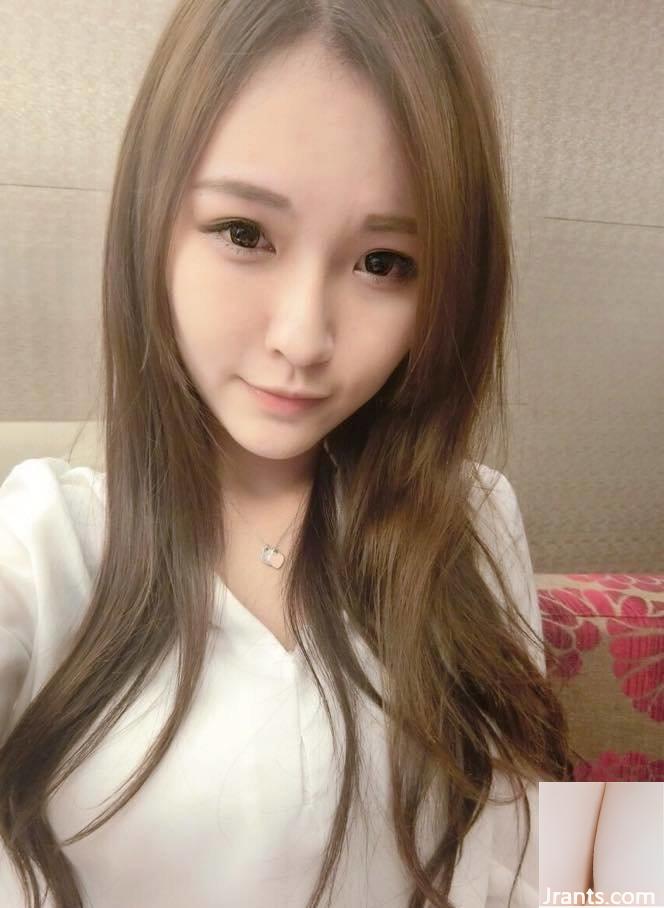 Y tá xinh đẹp ~ Feifei ~ khoe vòng eo gợi cảm trong chiếc quần jean siêu ngắn - Ảnh 28