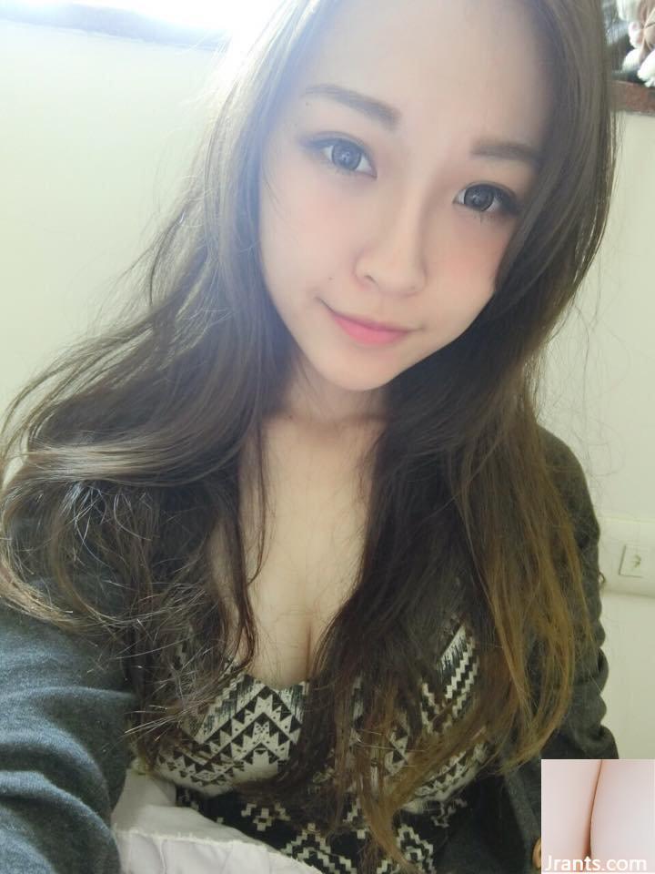 Y tá xinh đẹp ~ Feifei ~ khoe vòng eo gợi cảm trong chiếc quần jean siêu ngắn - Ảnh 29