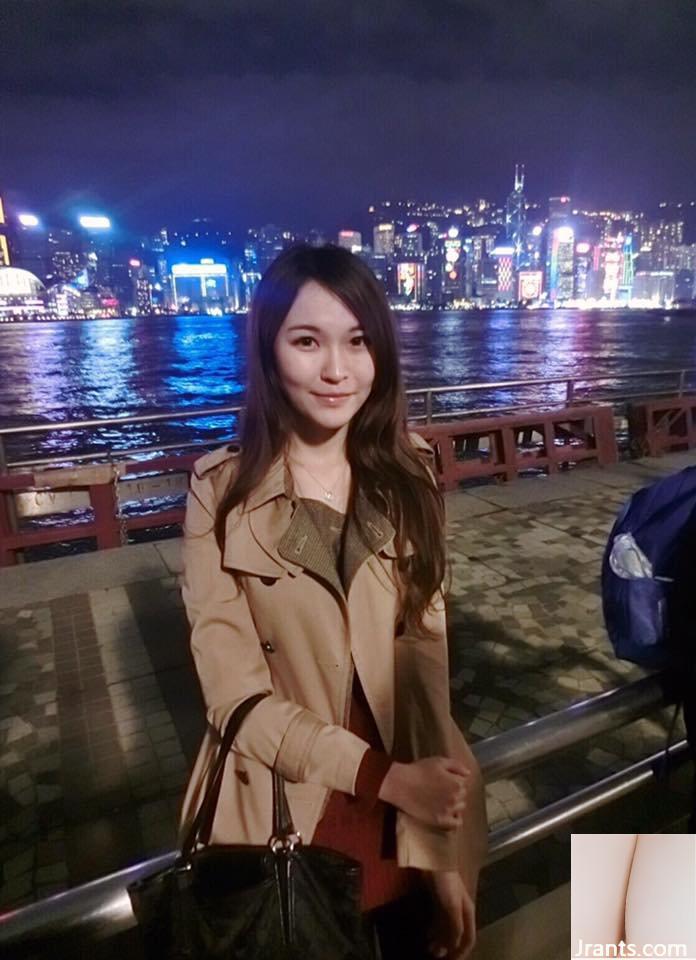 Y tá xinh đẹp ~ Feifei ~ khoe vòng eo gợi cảm trong chiếc quần jean siêu ngắn - Ảnh 34