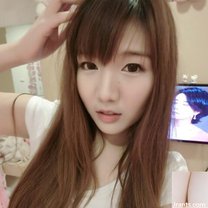 Cô gái xinh đẹp với làn da trắng và bộ ngực G ~ Alice - Ảnh 35