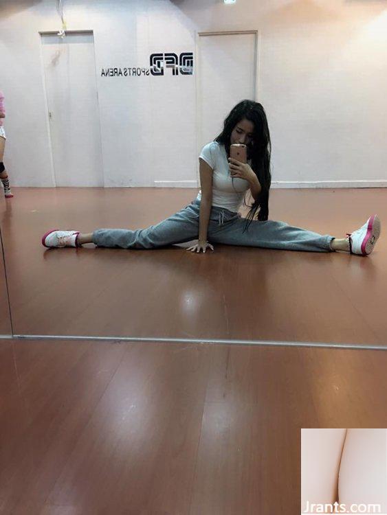 Nhiều bộ bikini chống nắng khác nhau được tung ra “Rất tập trung!” Cô gái mặc váy cúp điện tử Zhang Yuting - Ảnh 19