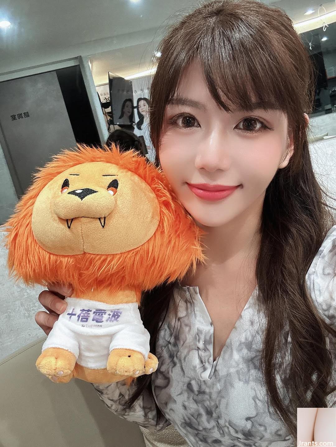 “Dongdong” sở hữu gương mặt trong sáng với vẻ ngoài ngọt ngào, quyến rũ khiến người ta mê mẩn (10P)