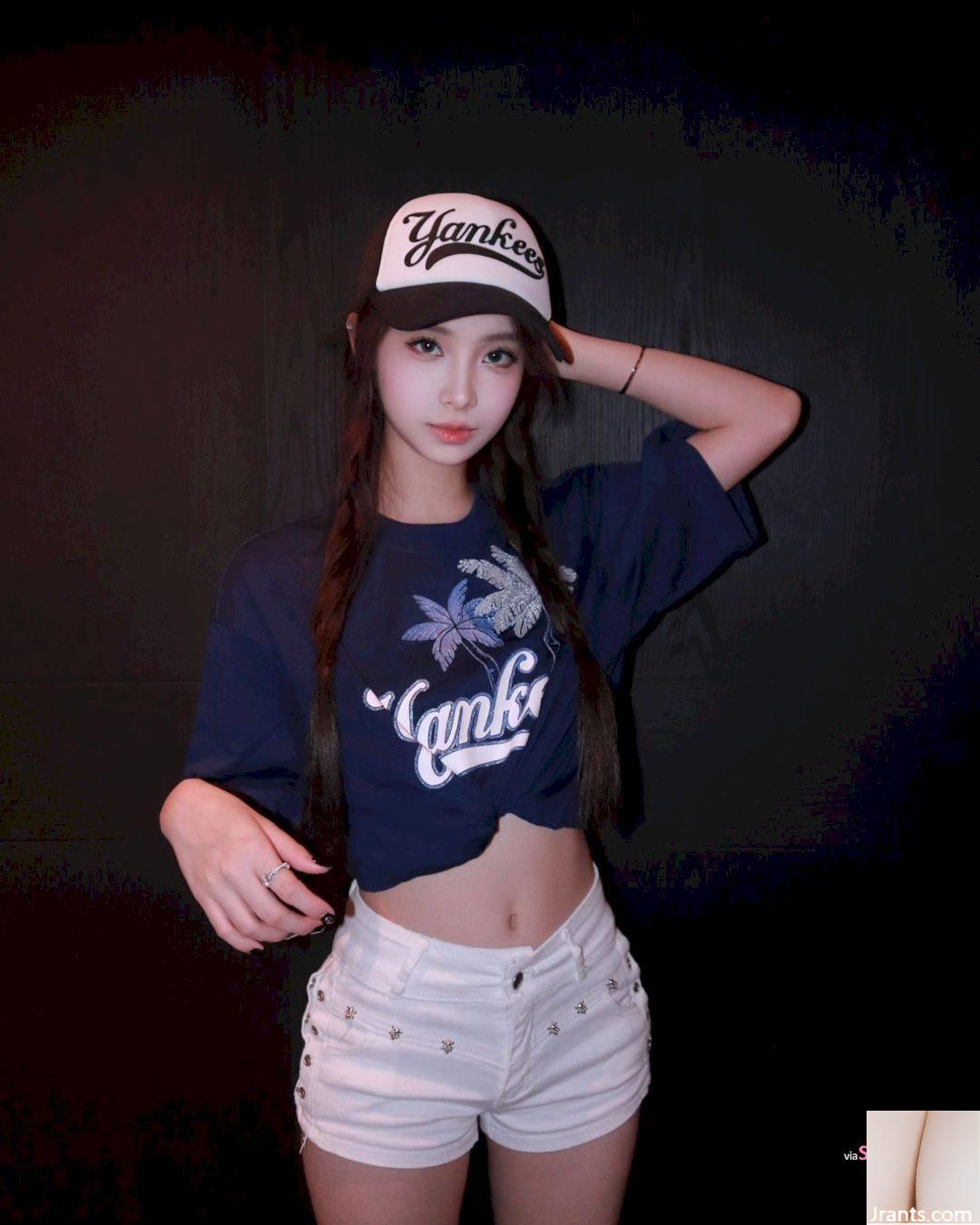 Yau, cô gái xinh đẹp đến từ Hong Kong, có gương mặt ngọt ngào và quyến rũ - Ảnh 4