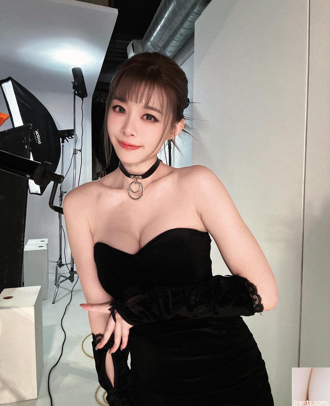 Cô nàng mắt to “Ling Zhiyi” có thân hình nóng bỏng với khí chất thấp thoáng và nụ cười hoàn hảo (10P)