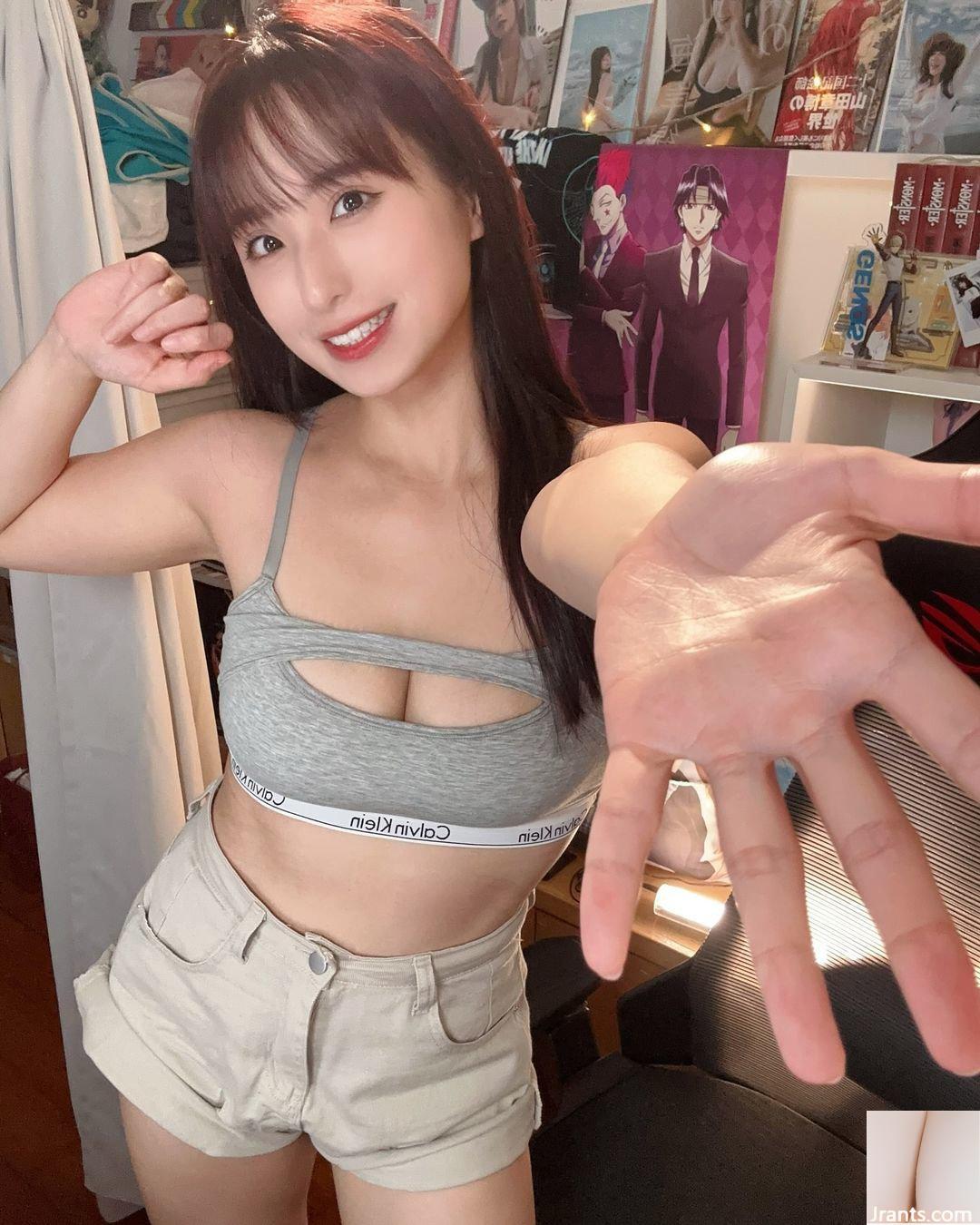 Người nổi tiếng trên mạng “Ping Ping Peng Peng” khoe khe ngực sâu, bộ ngực tuyết và cặp mông săn chắc trông thật quyến rũ (10P) - Ảnh 8