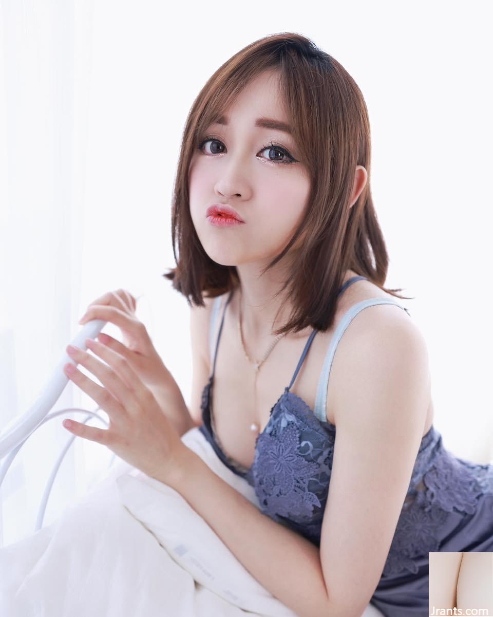 Cô gái xinh đẹp vui tính “Wu Qianwei” có dáng người quyến rũ và rãnh sâu quyến rũ khá bắt mắt (10P)