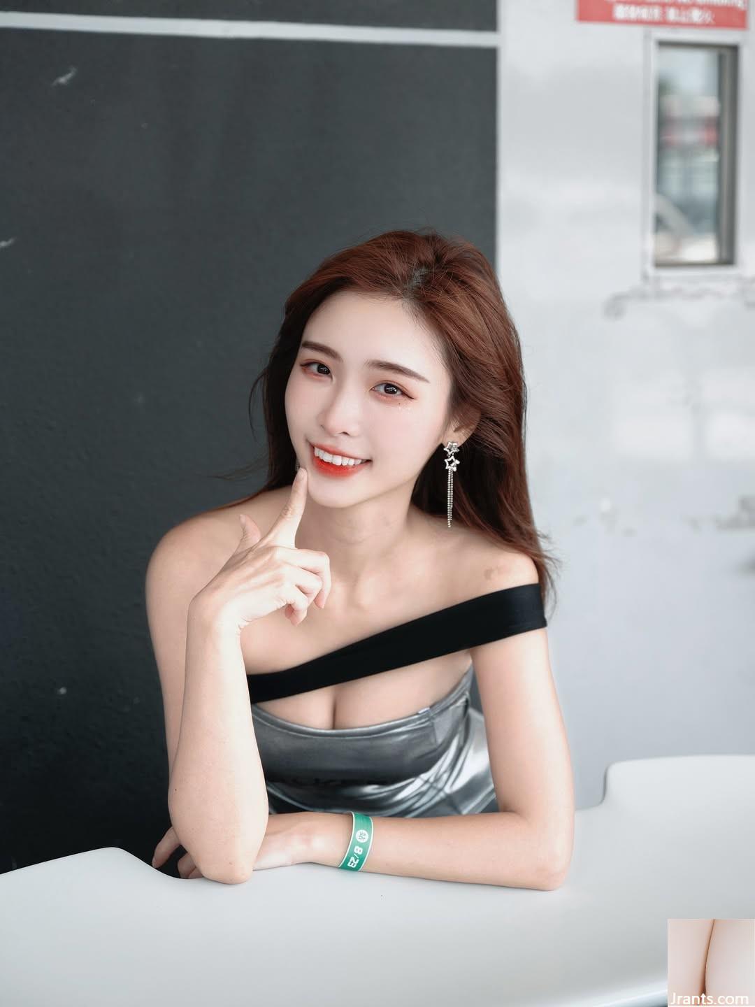 “Qiu Shushu” có vòng một đầy đặn, những đường cong nóng bỏng và quyến rũ, những đường cong duyên dáng khiến người ta Hụt hơi (10P)