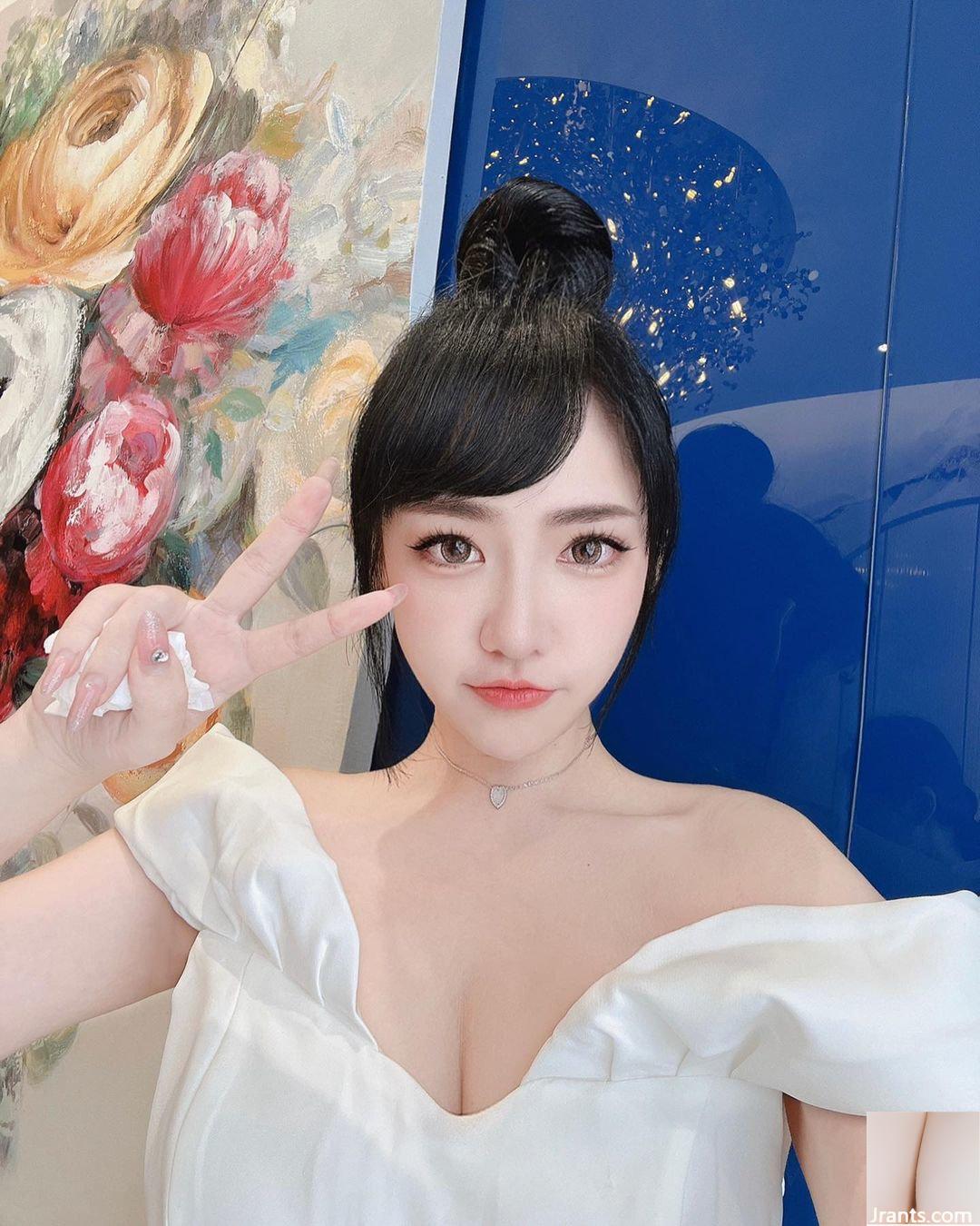 Cô y tá ngọt ngào “Elle” có thân hình bụ bẫm và nét duyên dáng quyến rũ, rất mạnh trong việc thu hút các trận chiến (10P) - Ảnh 10