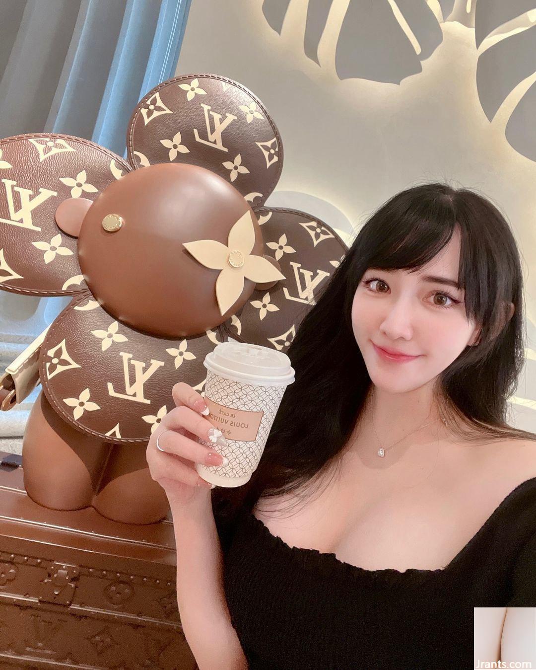 Cô y tá ngọt ngào “Elle” có thân hình bụ bẫm và nét duyên dáng quyến rũ, rất mạnh trong việc thu hút các trận chiến (10P) - Ảnh 2