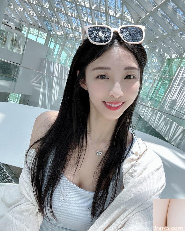 Cô gái trẻ thanh lịch “Cai Fanfan” có đường cong hình chữ S hoàn hảo và toát lên vẻ quyến rũ gợi cảm (10P)