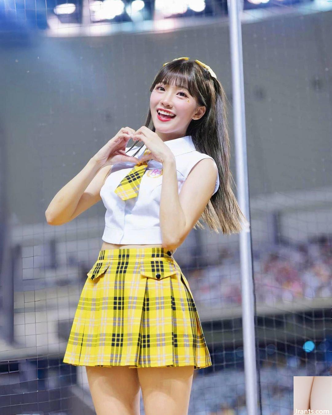 Nụ cười ngọt ngào của cô gái cổ vũ “Xian Diqi” quá mạnh mẽ … Ảnh đẹp xoa dịu cơ thể và tâm trí (10P) - Ảnh 9