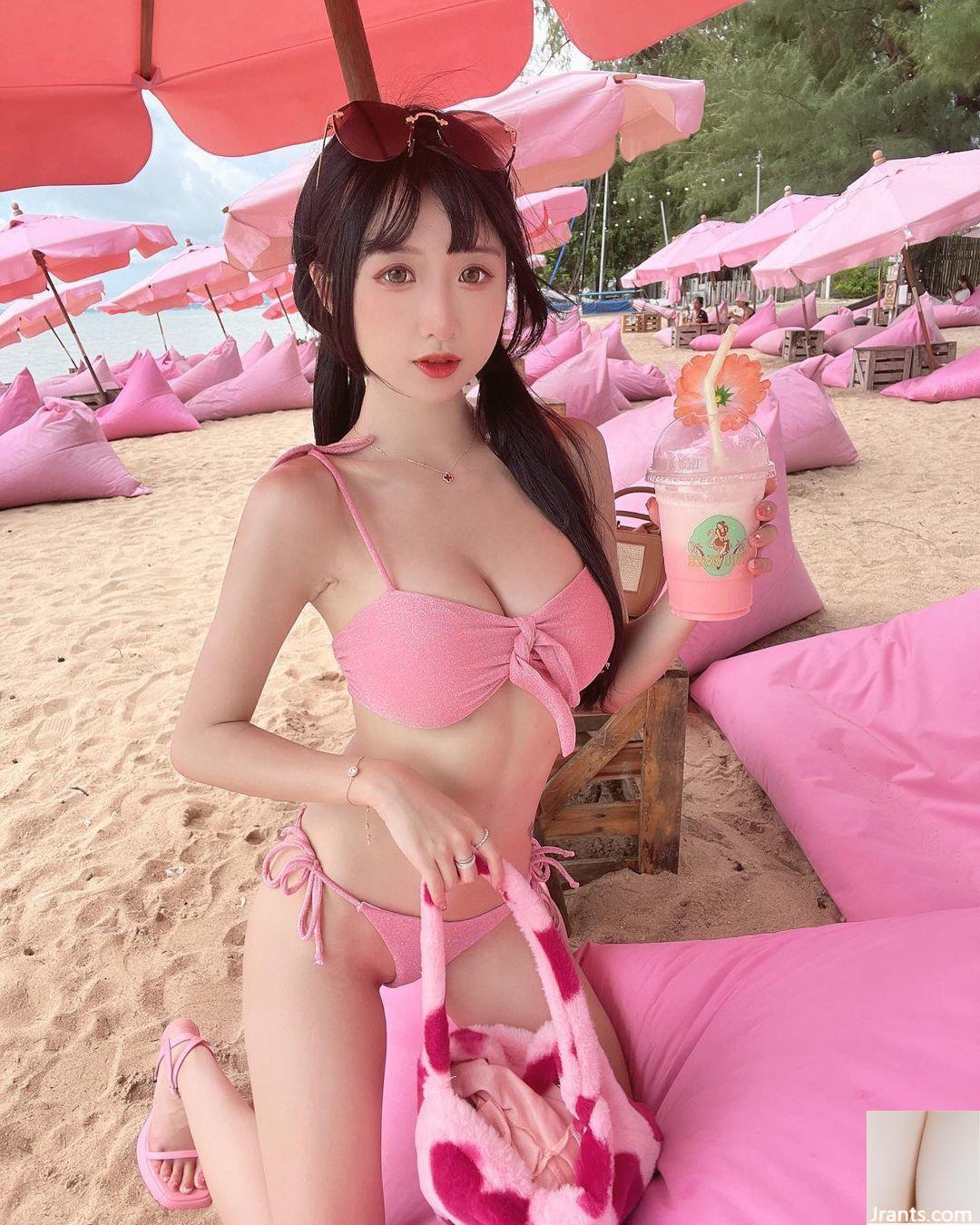 Bộ ảnh bikini gợi cảm của cô gái “Anai Sinni” khoe vóc dáng mềm mại quyến rũ (10P - Ảnh 9