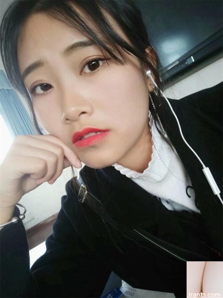 Cô gái xinh đẹp phong cách cổ xưa Hu Xinyue (12P)