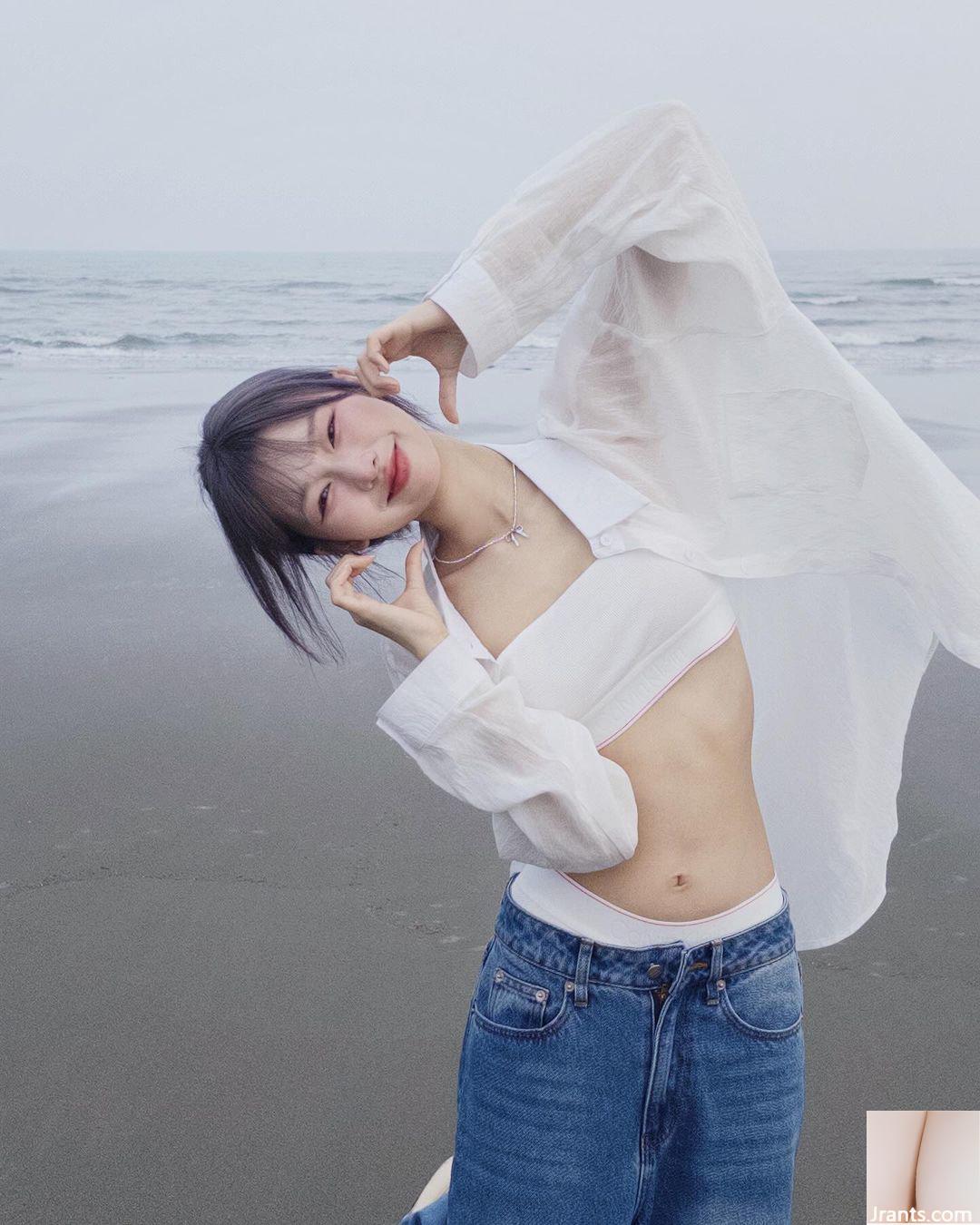 Hình dáng quyến rũ của nữ sinh “Li Zi” trong bộ bikini mê hoặc người hâm mộ (10P) - Ảnh 4