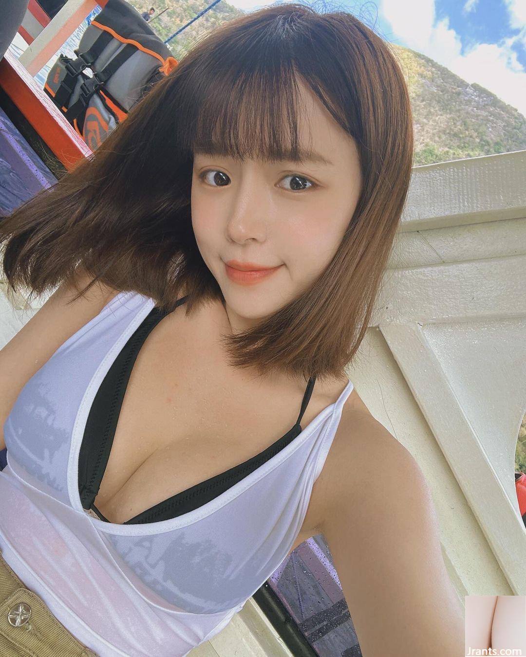 “Chi Chi” có nụ cười duyên với đôi mắt điện, dáng người trắng trẻo, dịu dàng và mảnh mai hiếm có (10P - Ảnh 7