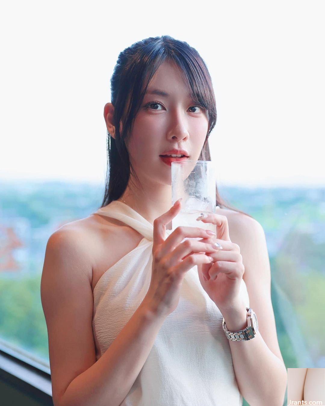 「Kira詹云晴」空靈氣息的美 完美身材火辣誘惑 (10P) - Ảnh 2