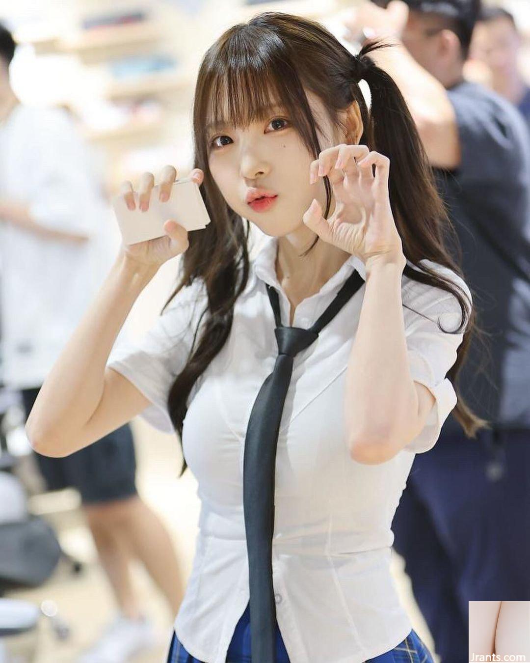 “Zhao Rabbit Meow” vui tươi, dễ thương và đáng yêu. Những đường cong xinh đẹp của cô thu hút sự chú ý của mọi người (10P) - Ảnh 9