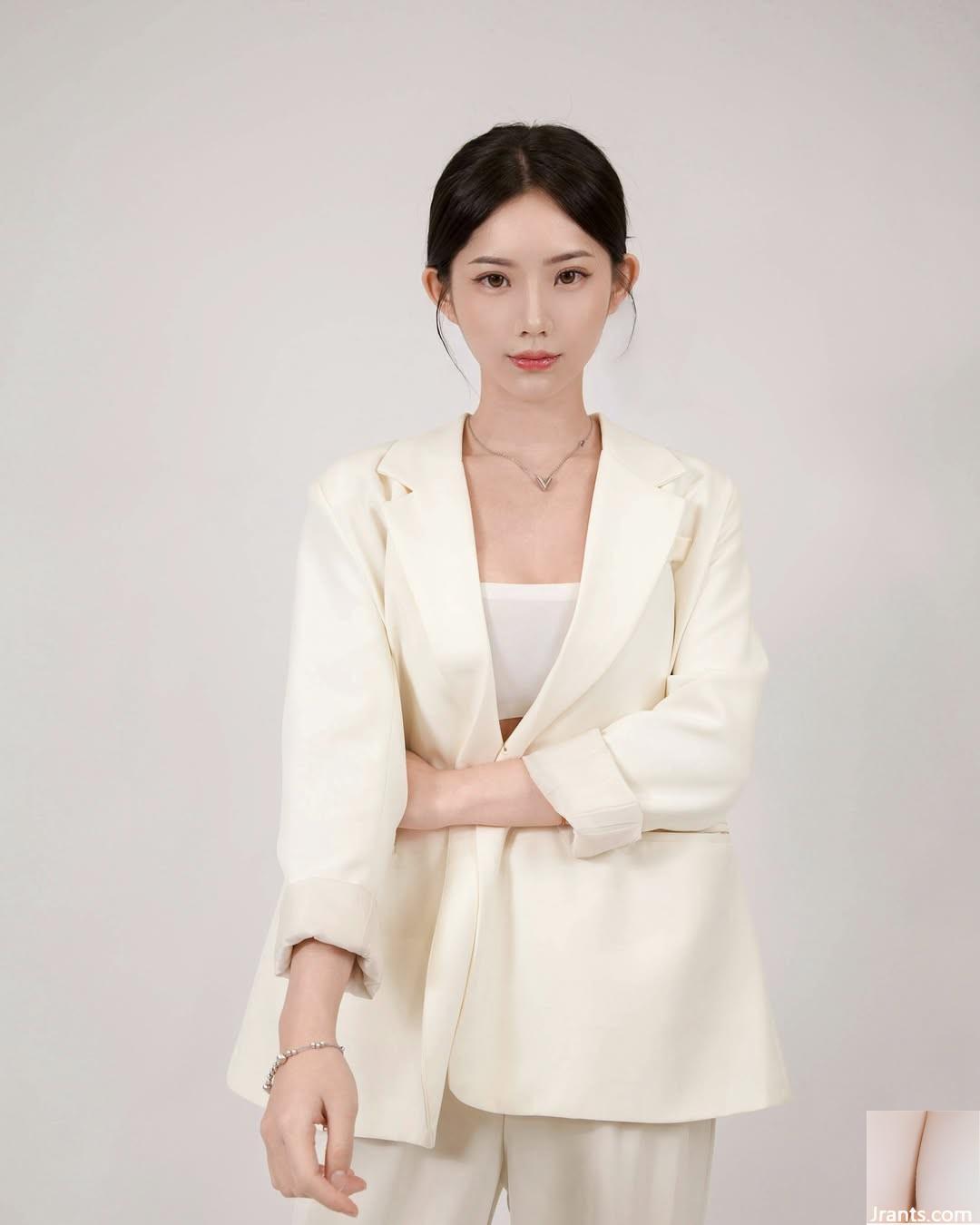 “Hedy Dai” là mỹ nhân xinh đẹp với làn da trắng hồng (10P)